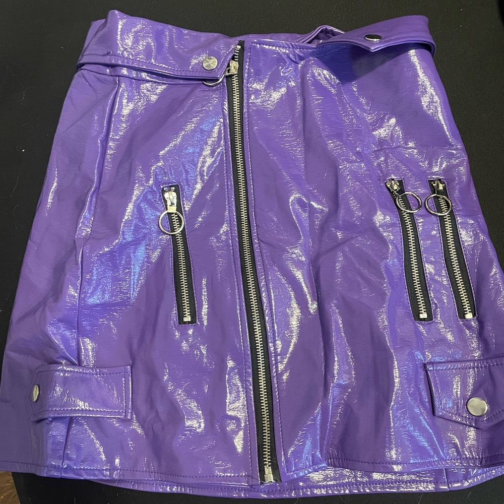 YMHY fake leather skirt waist size 30, tag says L but more of a S-M
